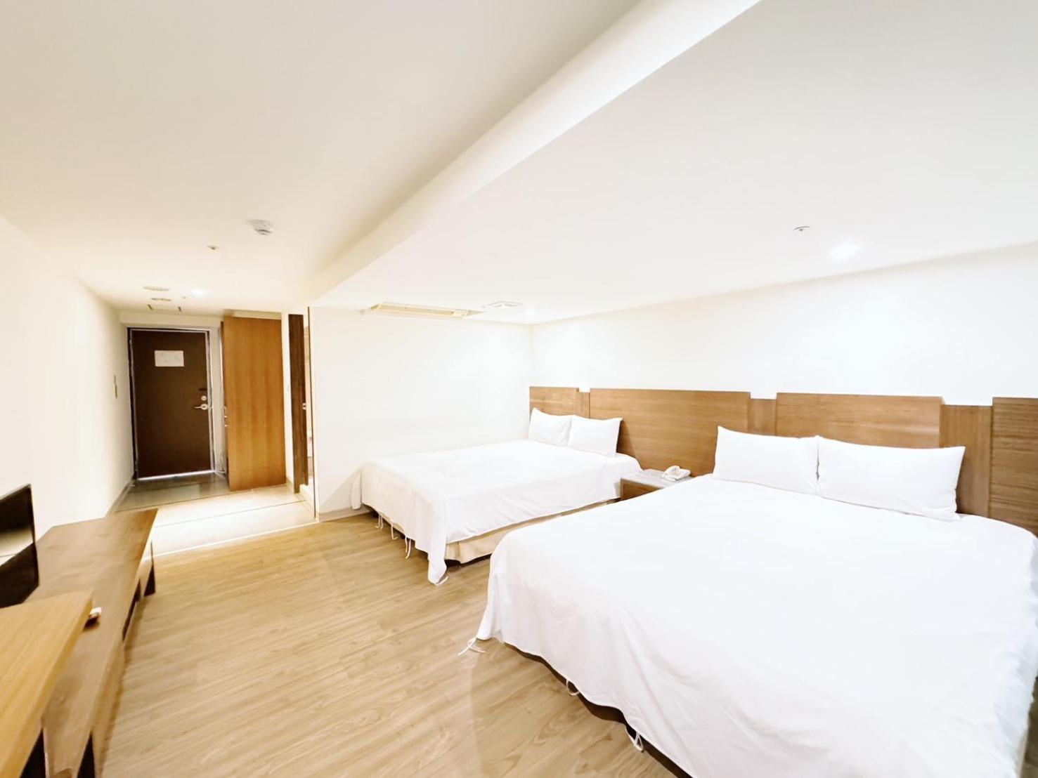 Yoai Nemuru Inn Tainan Buitenkant foto