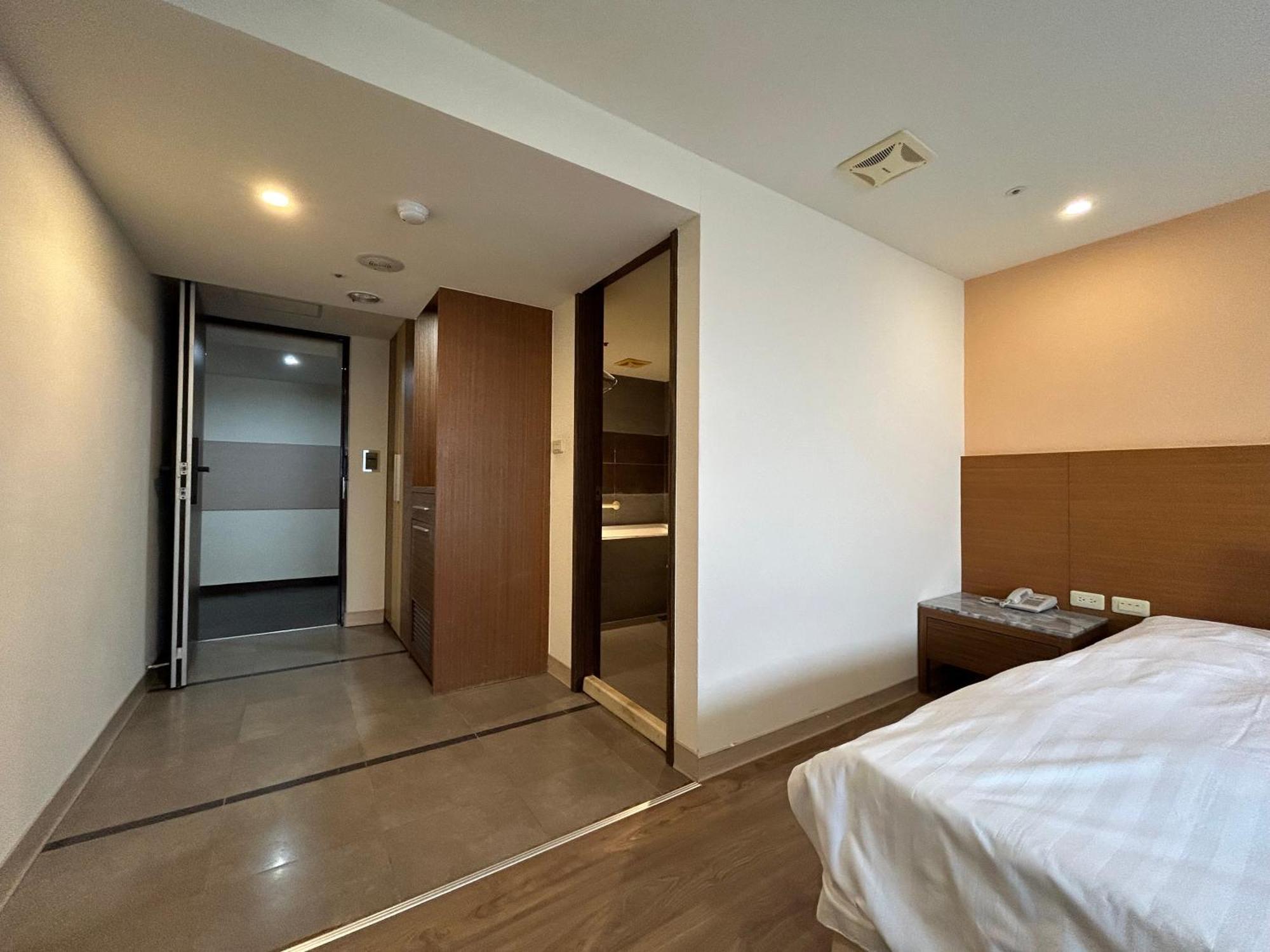 Yoai Nemuru Inn Tainan Buitenkant foto